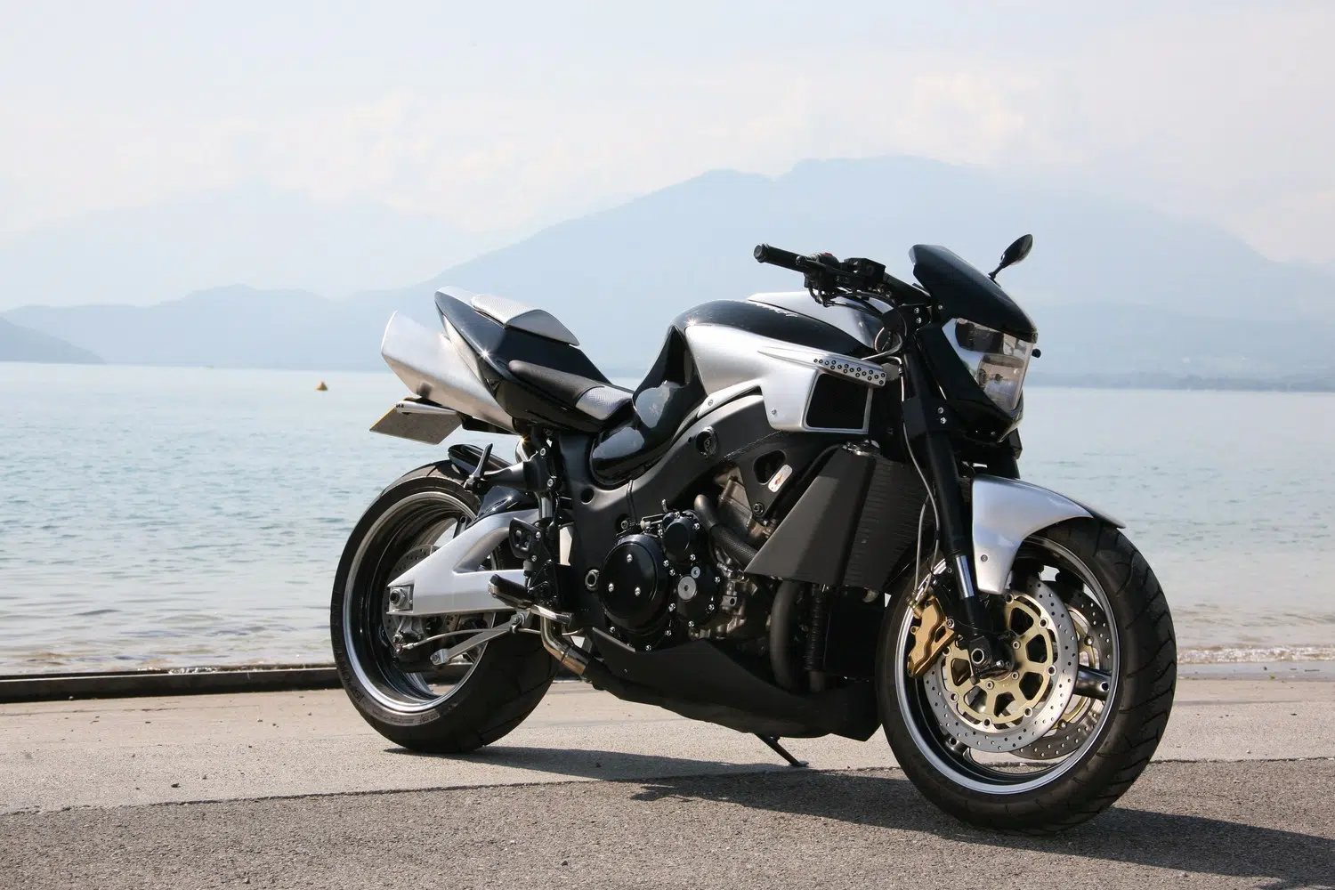 Suzuki Hayabuza Roadster